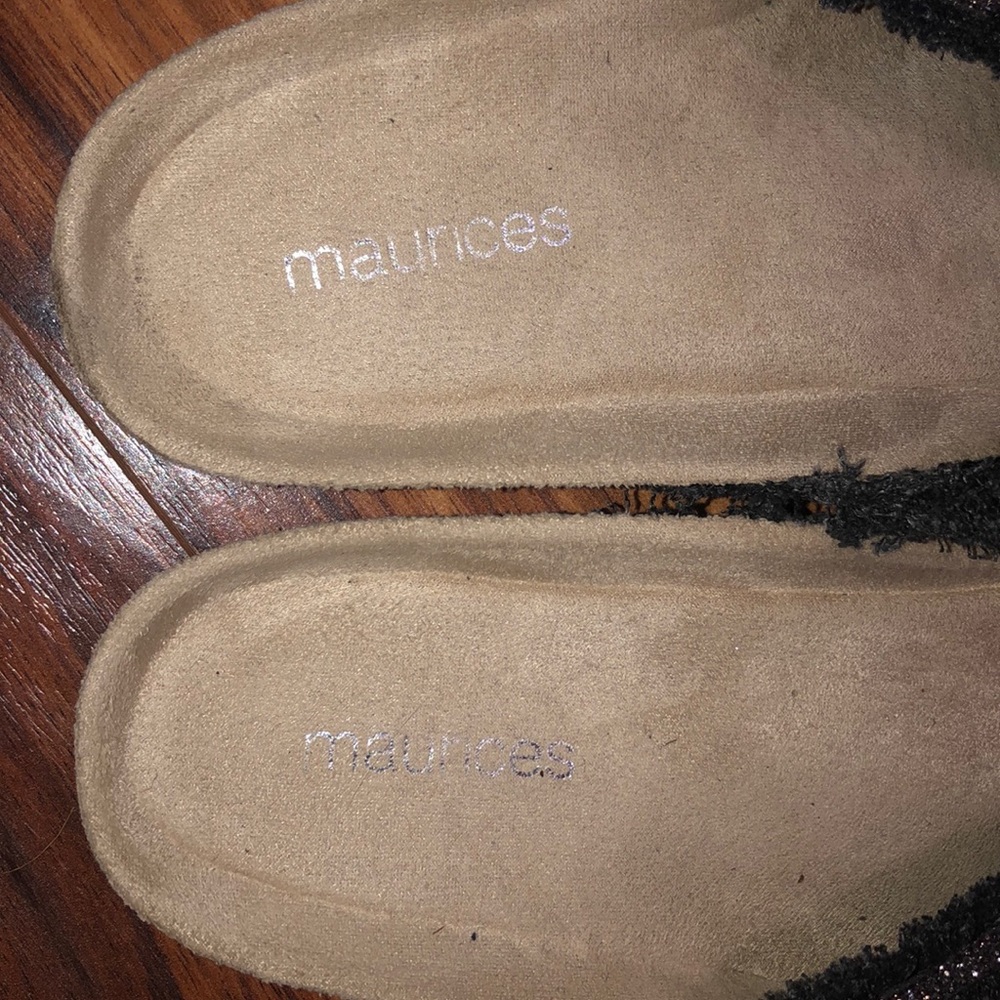 Frayed flip flops - Picture 3 of 5